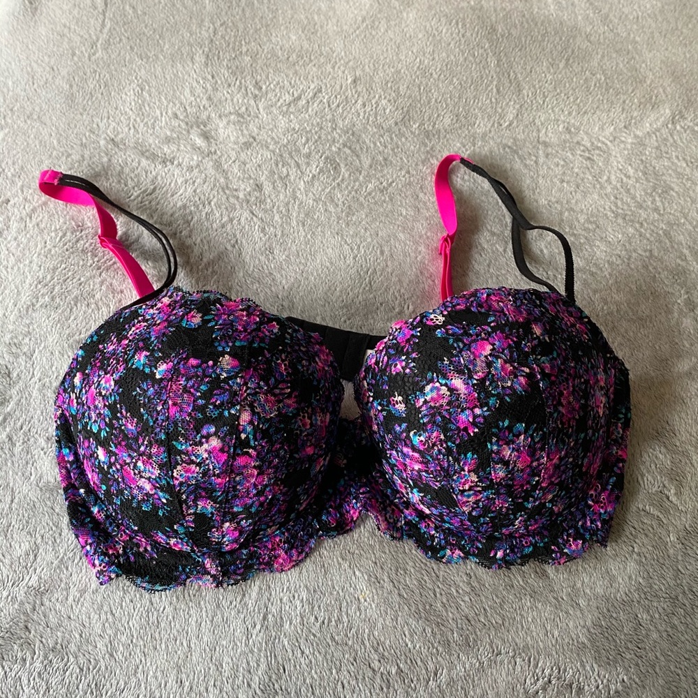 PINK Victoria’s Secret bra